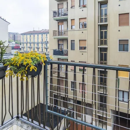 Easylife - Elegante E Chic Dimora Con Balcone Apartment Milan Exterior photo