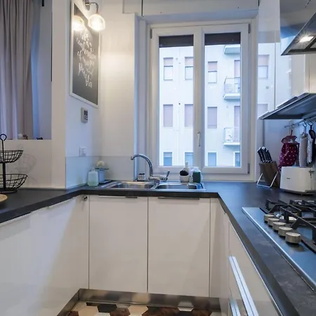 Easylife - Elegante E Chic Dimora Con Balcone Apartment Milan Exterior photo